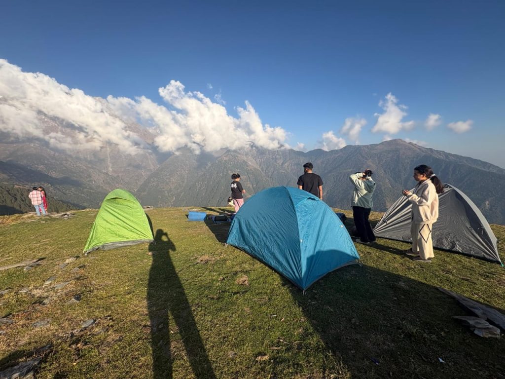 thatharna trek route from kharota hill view point